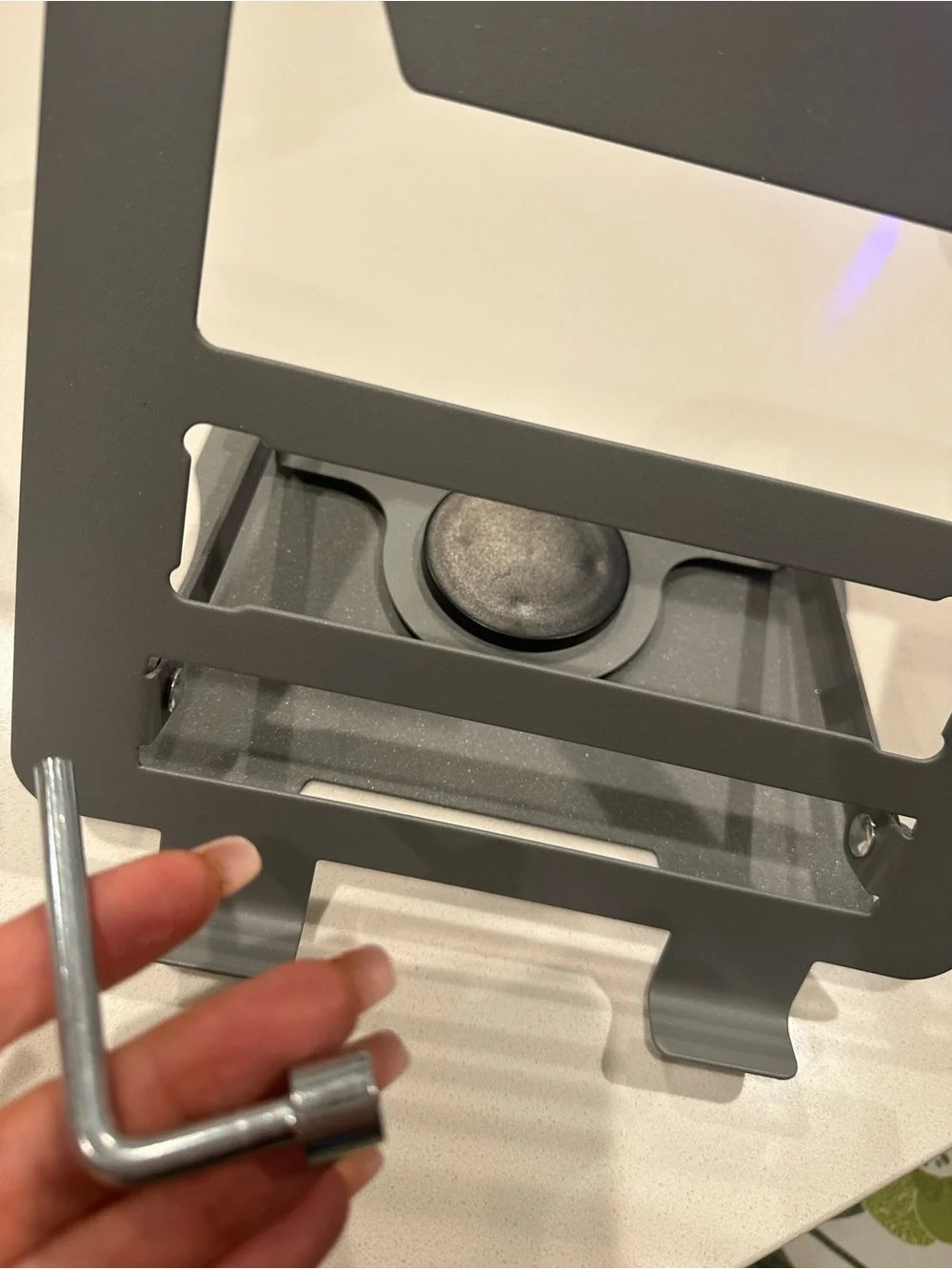 iPad holder- IPad or laptop stand- can turn and adjustable